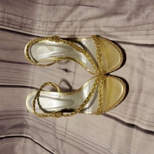 Gold braided wedge Sandals 8M